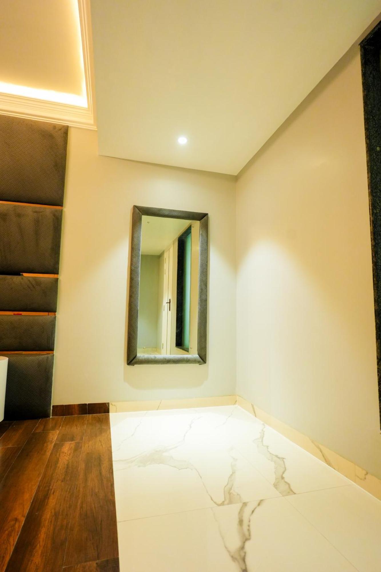 Gajraula Hotel Adsan Heights מראה חיצוני תמונה