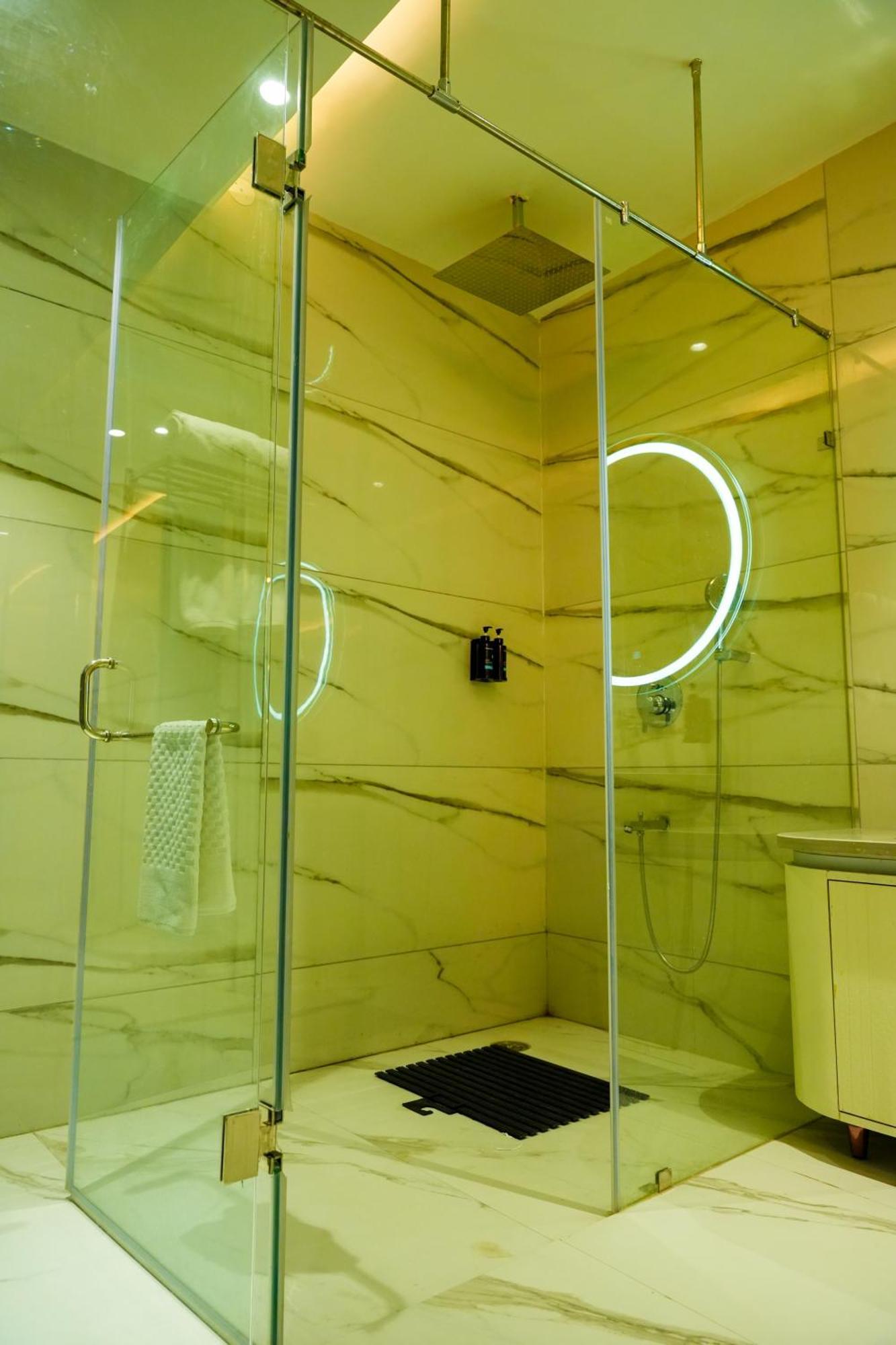Gajraula Hotel Adsan Heights מראה חיצוני תמונה