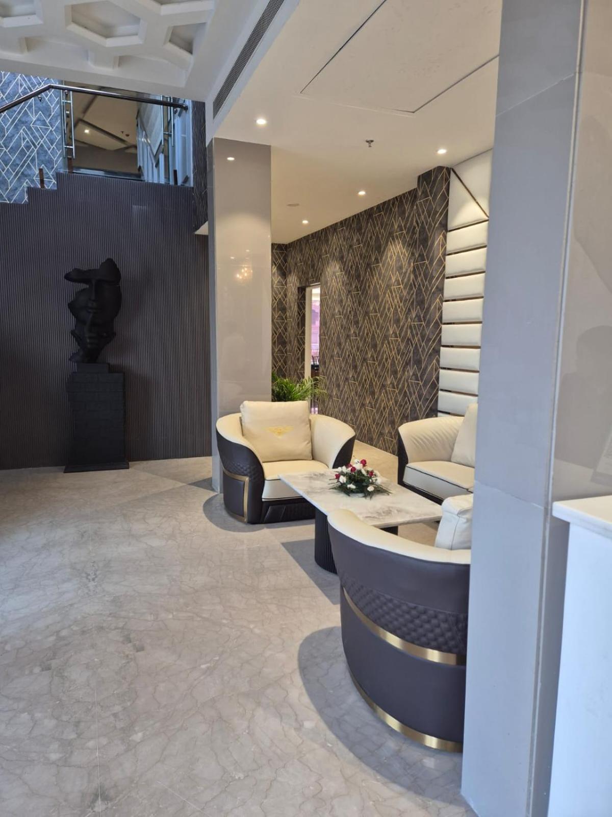 Gajraula Hotel Adsan Heights מראה חיצוני תמונה